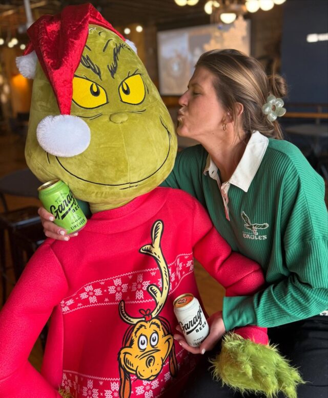Sup Grinches! 💚❤️ Time to rock your Green, put on your Game Face & cheer on the Eagles ! 🦅 

We’re wide open from both floors & have Wonderland Vibes up North on the Second Floor! ❄️ Wash down $10 Apps  with @drinkgaragebeer deals & $20 Pitcher Specials. GO BIRDS! 🦅 💚🤍